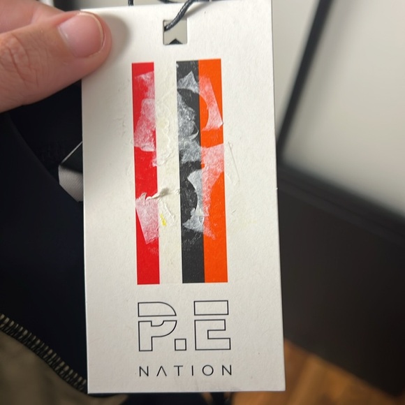 NWT P.E. Nation DOUBLE TEAM LEGGING - OLIVE Size XS - Picture 5 of 8